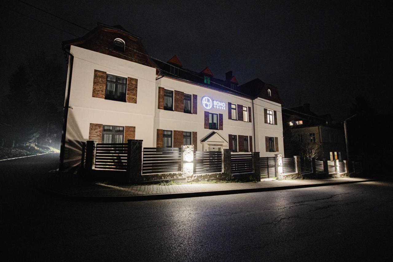 Boho House Aparthotel Ustrzyki Dolne Exterior photo