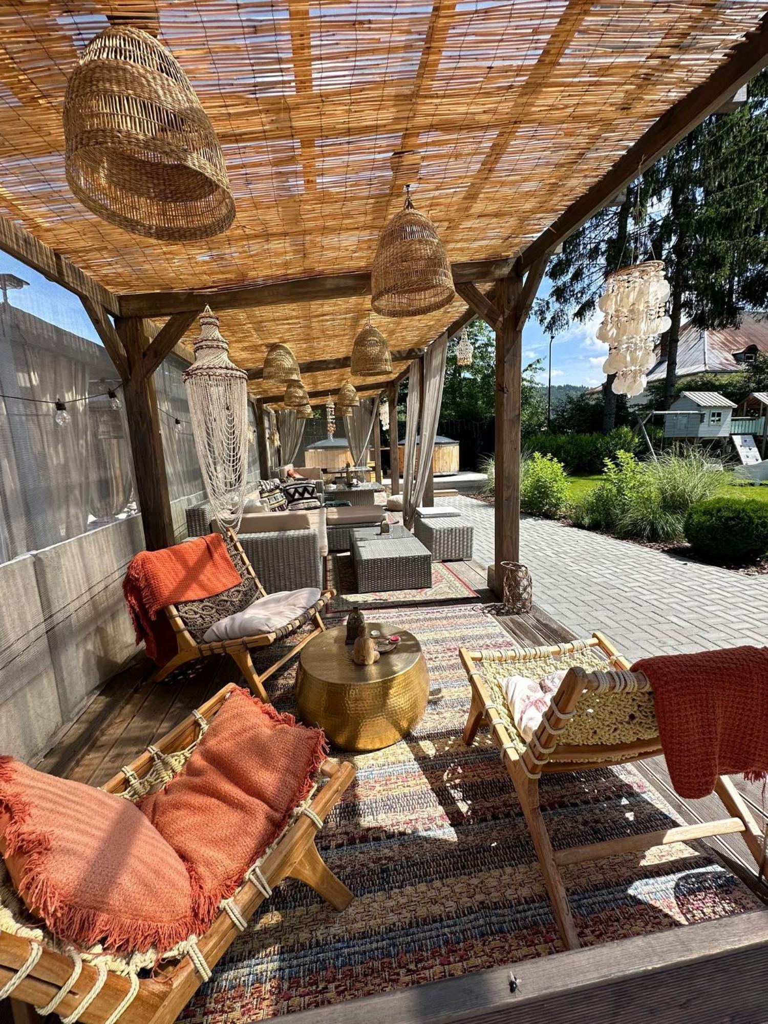 Boho House Aparthotel Ustrzyki Dolne Exterior photo